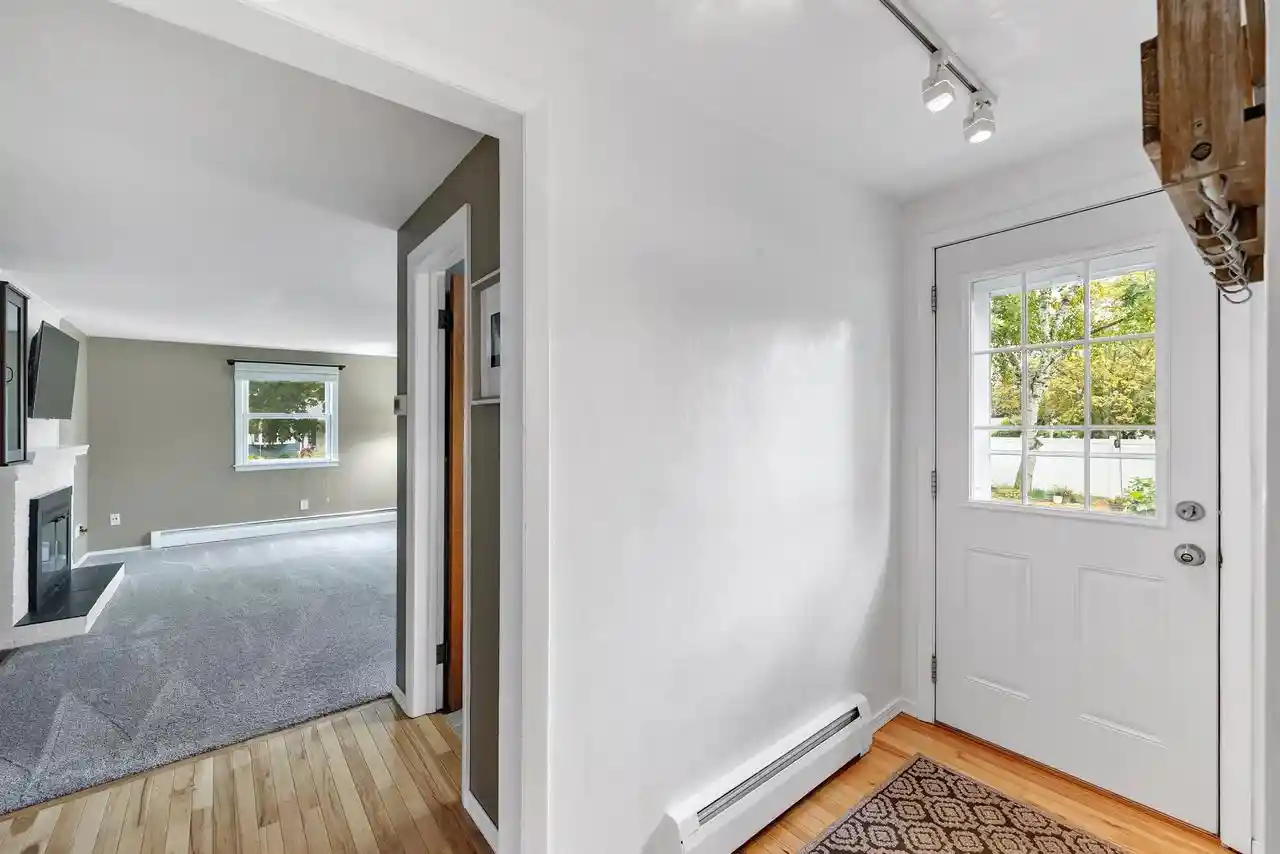 Photo 3 of Single family home for sale at 505 Waubaunuqua Trl, De Pere, WI 54115 | MLS# 50332347 | Listing updated on 2026-09-21