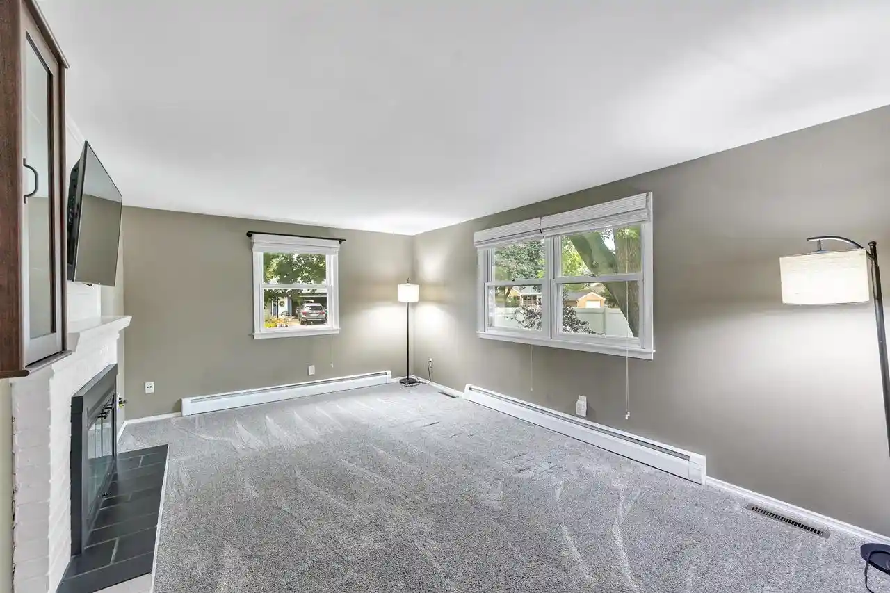 Photo 4 of Single family home for sale at 505 Waubaunuqua Trl, De Pere, WI 54115 | MLS# 50332347 | Listing updated on 2026-09-21