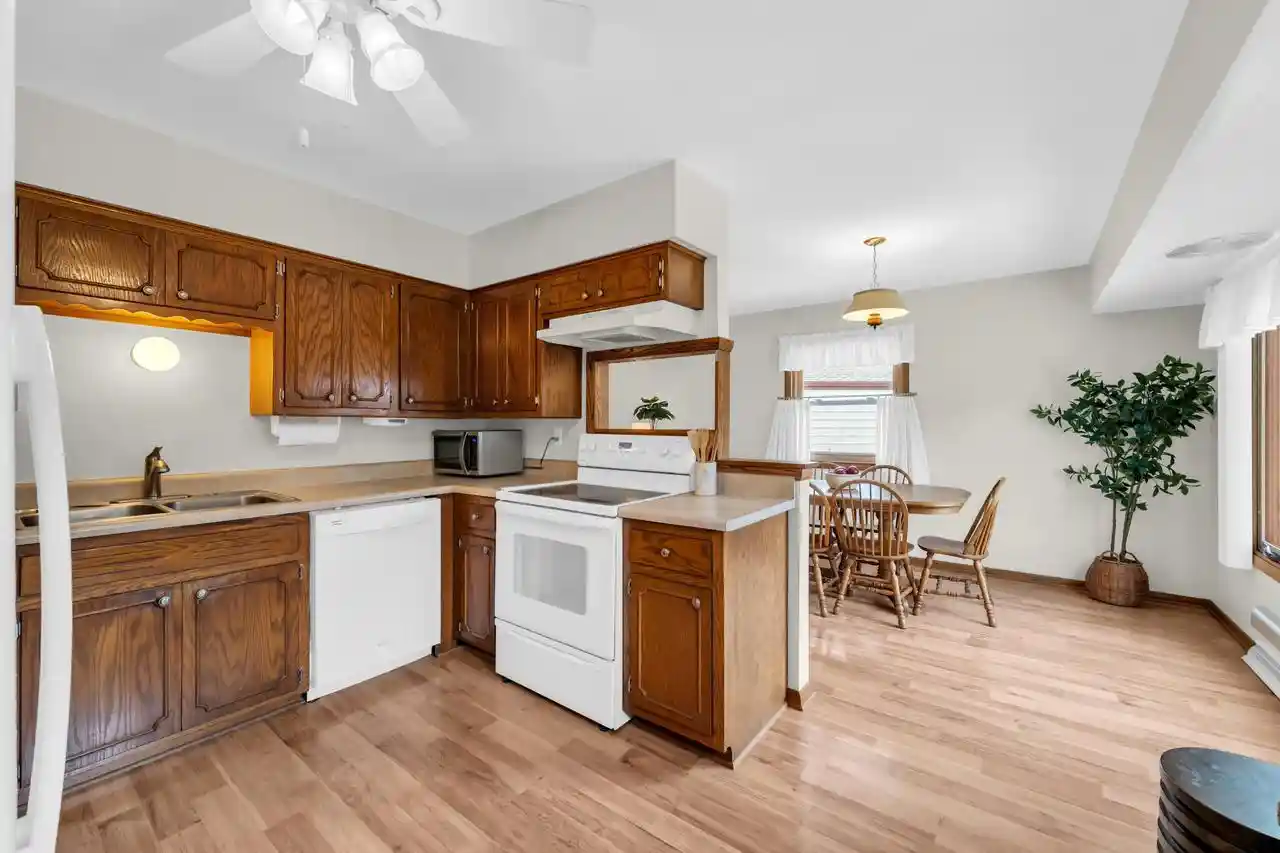 Photo 4 of Single family home for sale at 6131 S 15th Court, Milwaukee, WI 53221 | MLS# 1979792 | Listing updated on 2026-09-12