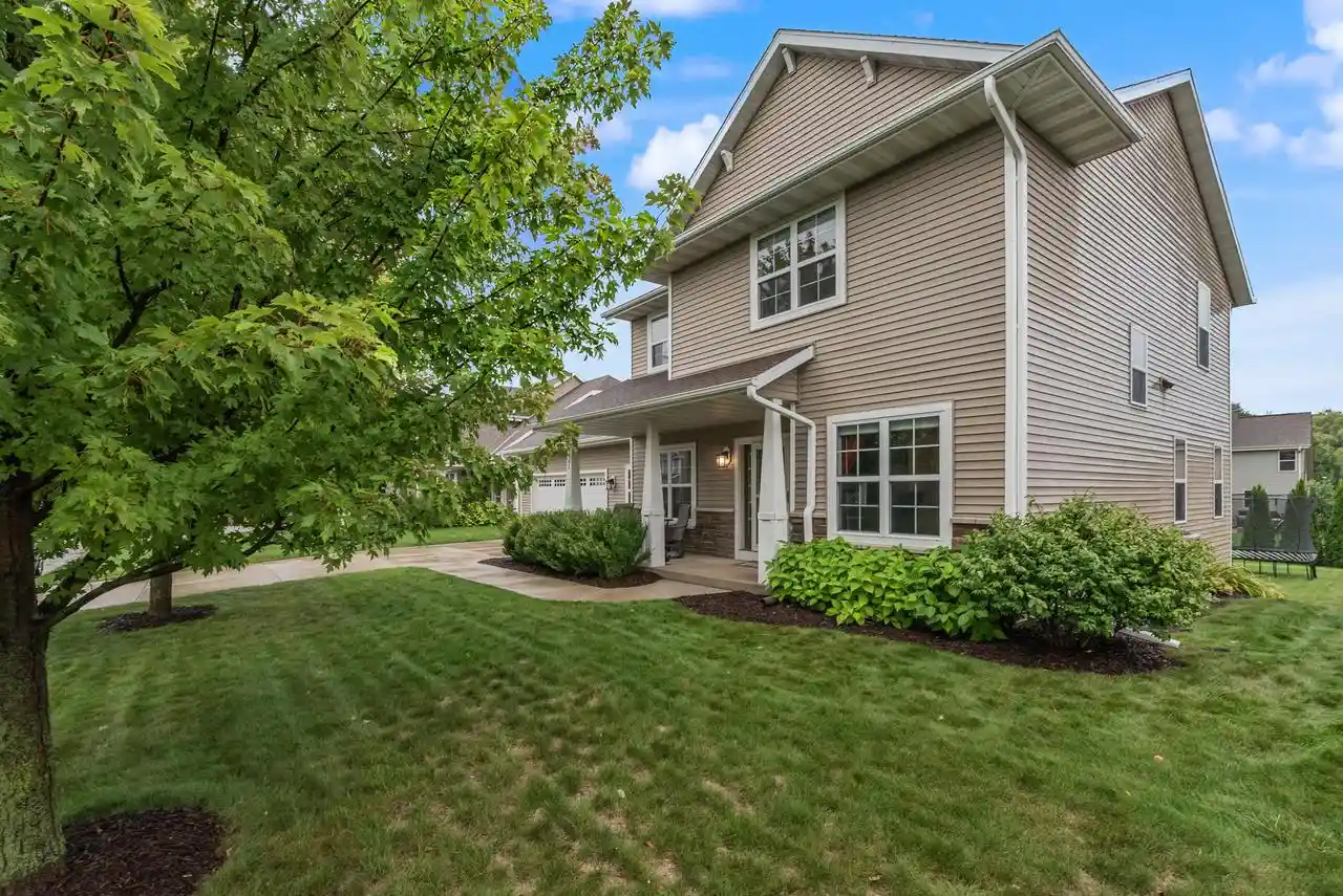 Single family home for sale at 21651 N Weather Edge Cir, Lannon, WI 53046 | MLS# 1979796