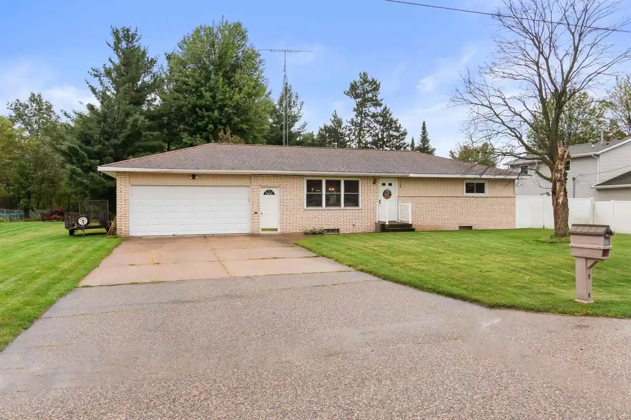 Photo 1 of Single family home for sale at 309 Verrill St, Stevens Point, WI 54481 | MLS# 22604450 | Listing updated on 2026-09-09