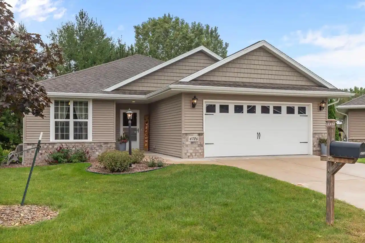 Condo for sale at 4726 N Tony Ct, Appleton, WI 54913 | MLS# 50332354
