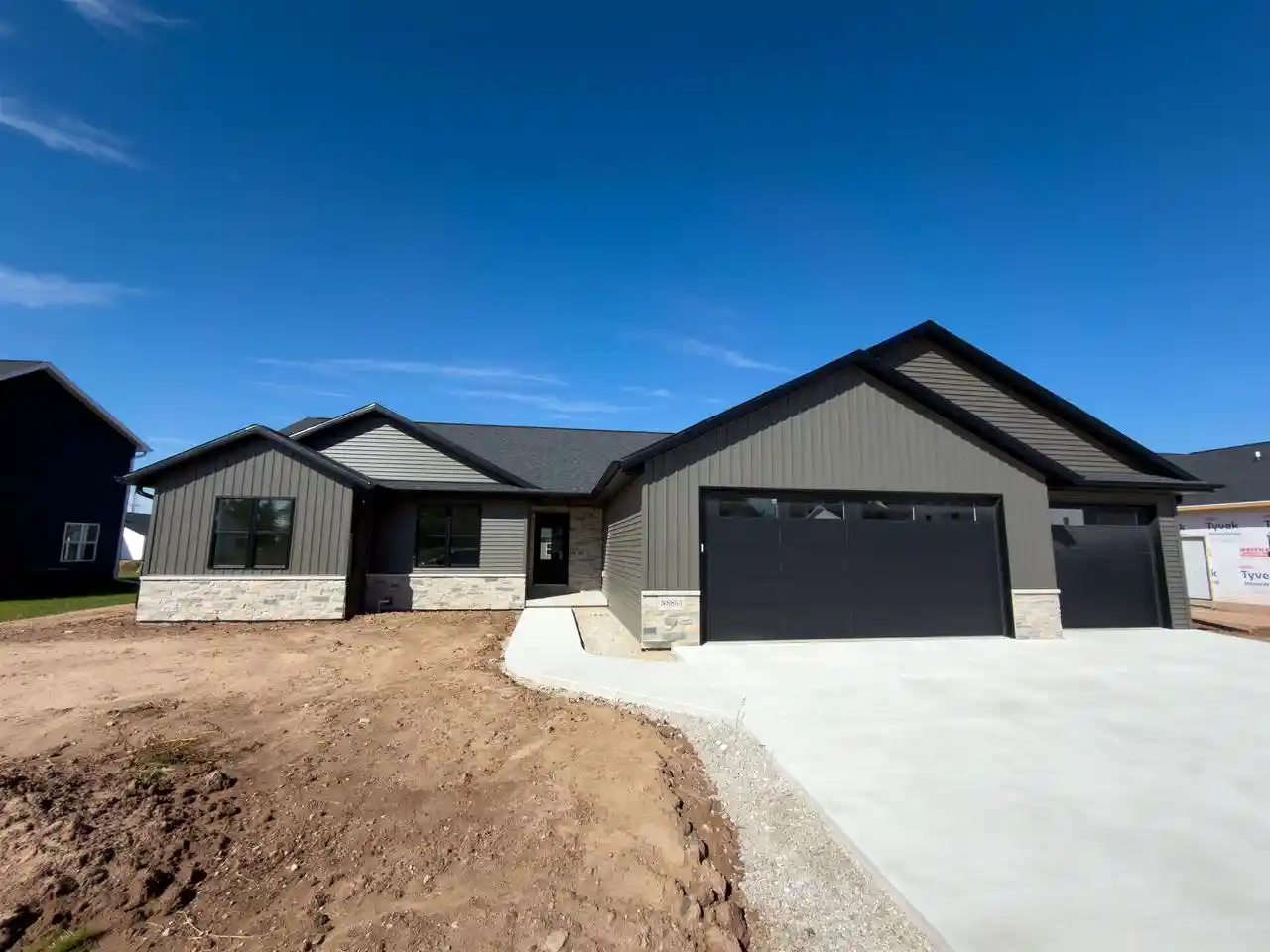 Photo 1 of Single family home for sale at N8853 Galway Ln, Appleton, WI 54915 | MLS# 50332356 | Listing updated on 2026-09-21