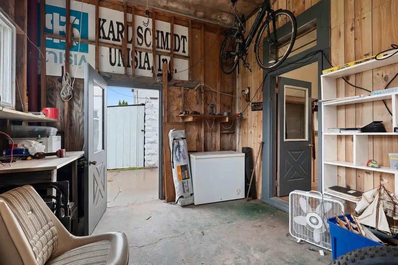 Photo 3 of Single family home for sale at 727 Main St, Marinette, WI 54143 | MLS# 50332351 | Listing updated on 2026-09-11