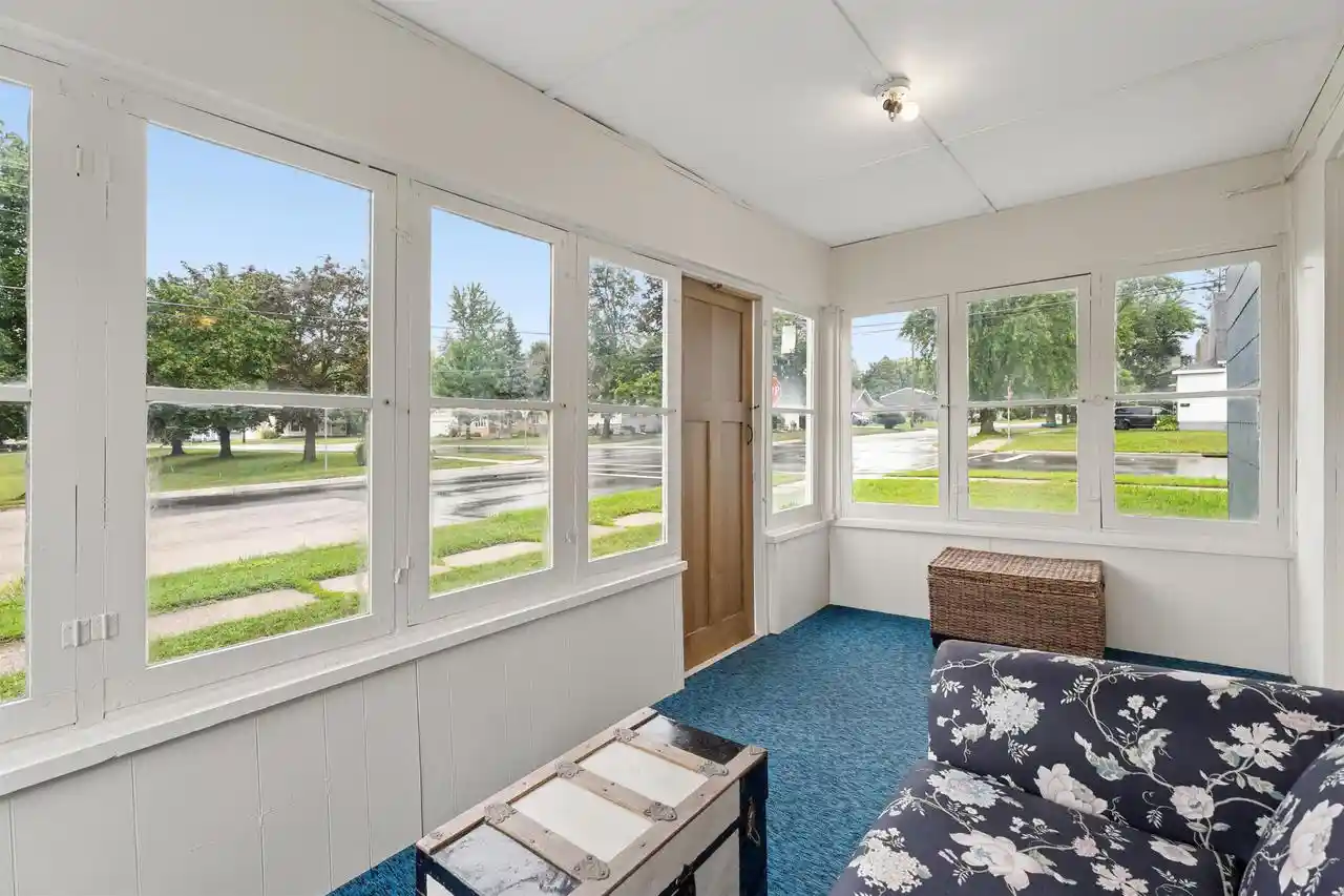 Photo 3 of Single family home for sale at 803 Oshkosh St, New London, WI 54961 | MLS# 50332359 | Listing updated on 2026-09-18