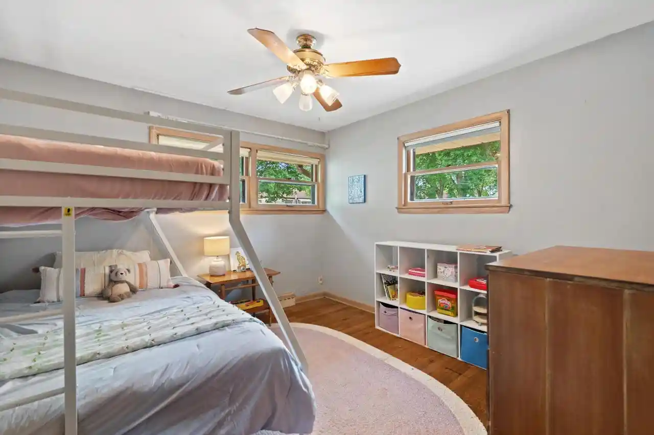 Photo 4 of Single family home for sale at 2720 E Elizabeth Ave, Saint Francis, WI 53235 | MLS# 1979810 | Listing updated on 2026-09-13