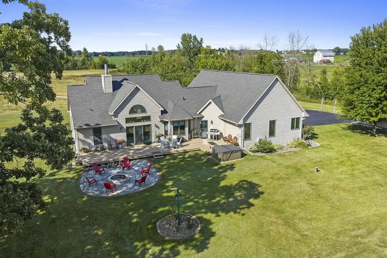 Photo 1 of Single family home for sale at 9019 Gohr Rd, Krakow, WI 54137 | MLS# 50332357 | Listing updated on 2026-09-14