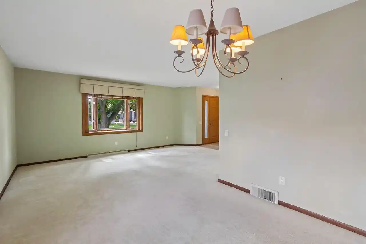 Photo 2 of Single family home for sale at 121 Winston Way, Waunakee, WI 53597 | MLS# 2032294 | Listing updated on 2026-09-17