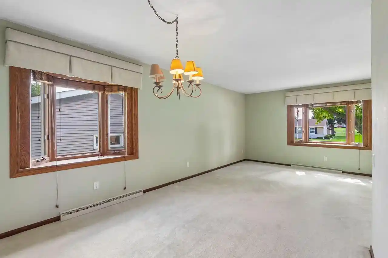 Photo 3 of Single family home for sale at 121 Winston Way, Waunakee, WI 53597 | MLS# 2032294 | Listing updated on 2026-09-17
