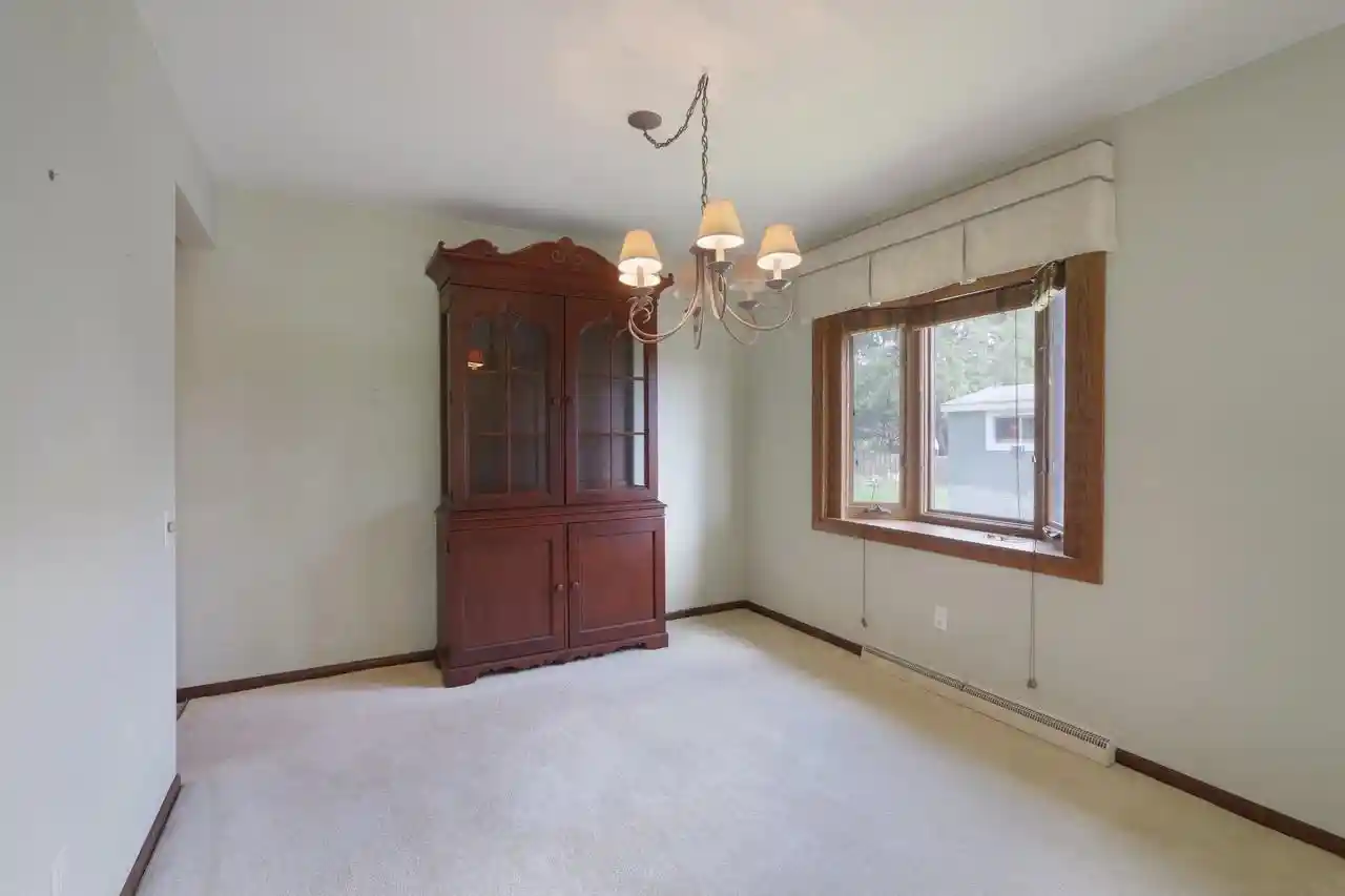 Photo 4 of Single family home for sale at 121 Winston Way, Waunakee, WI 53597 | MLS# 2032294 | Listing updated on 2026-09-17