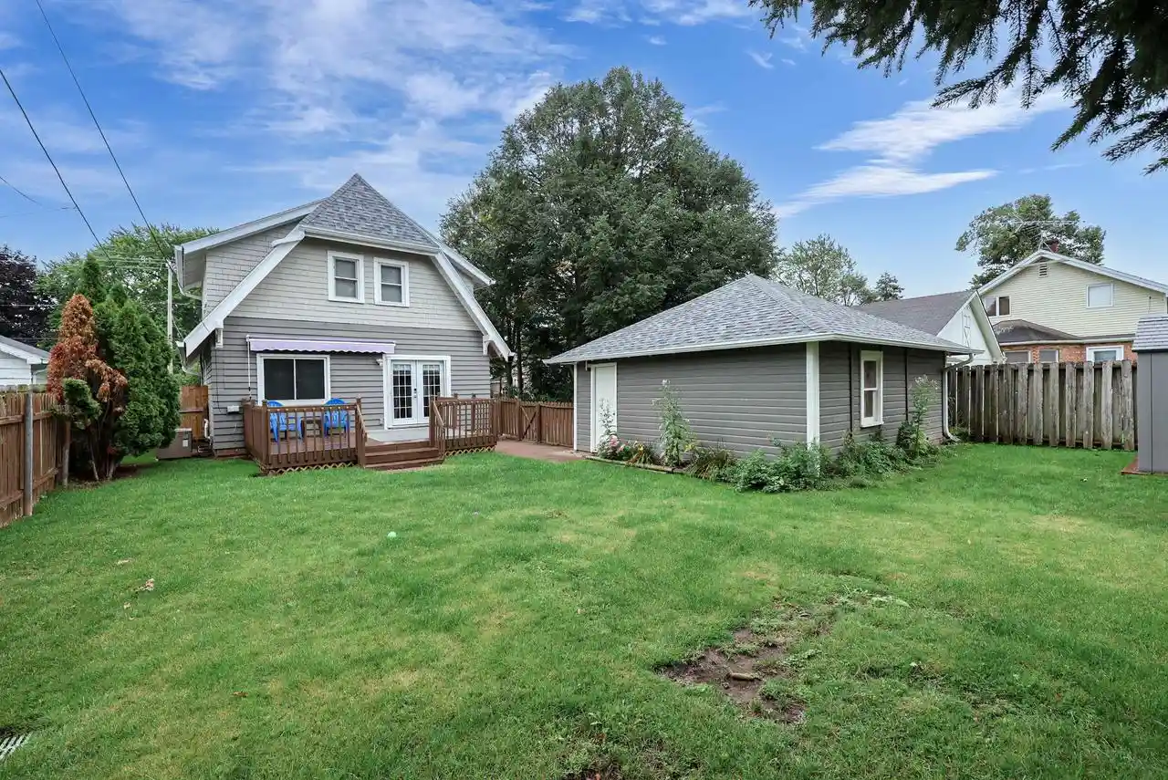 Photo 2 of Single family home for sale at 727 N Bennett St, Appleton, WI 54914 | MLS# 50332368 | Listing updated on 2026-09-23