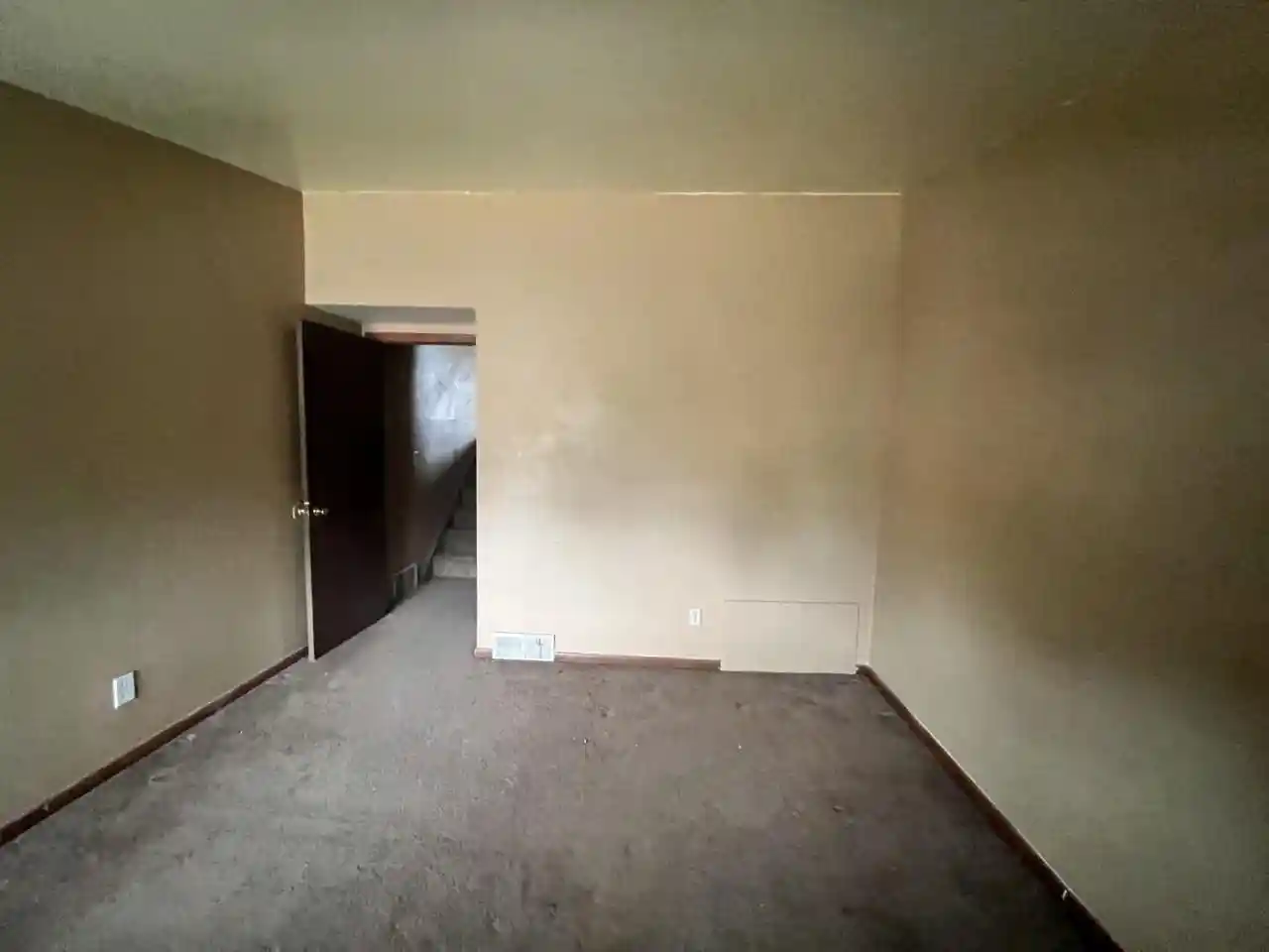 Listing Photo 4 - Condo for sale in building located at 8911 N Swan Rd, Milwaukee, WI 53224 - Unit #E