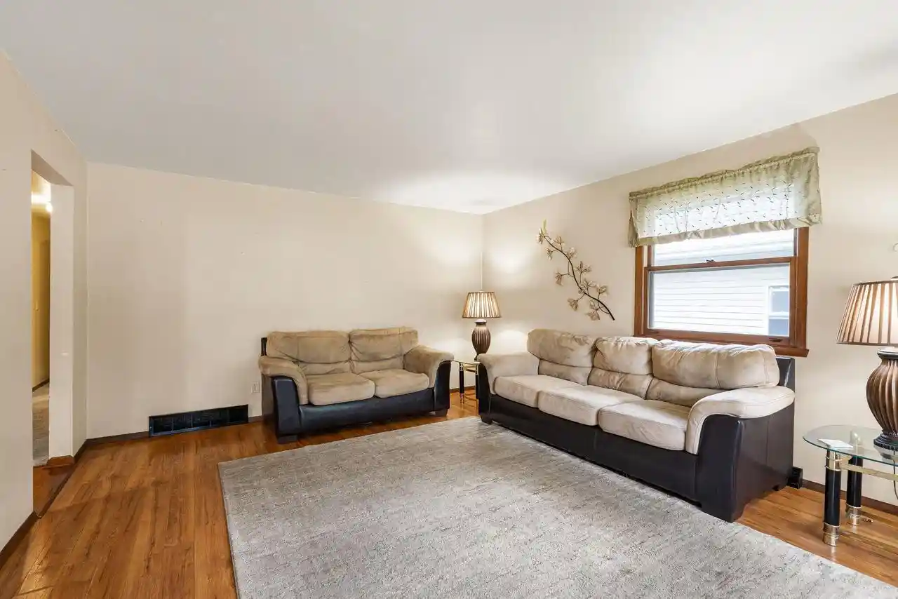 Photo 2 of Single family home for sale at 415 S Midpark Dr, Appleton, WI 54915 | MLS# 50332366 | Listing updated on 2026-09-18