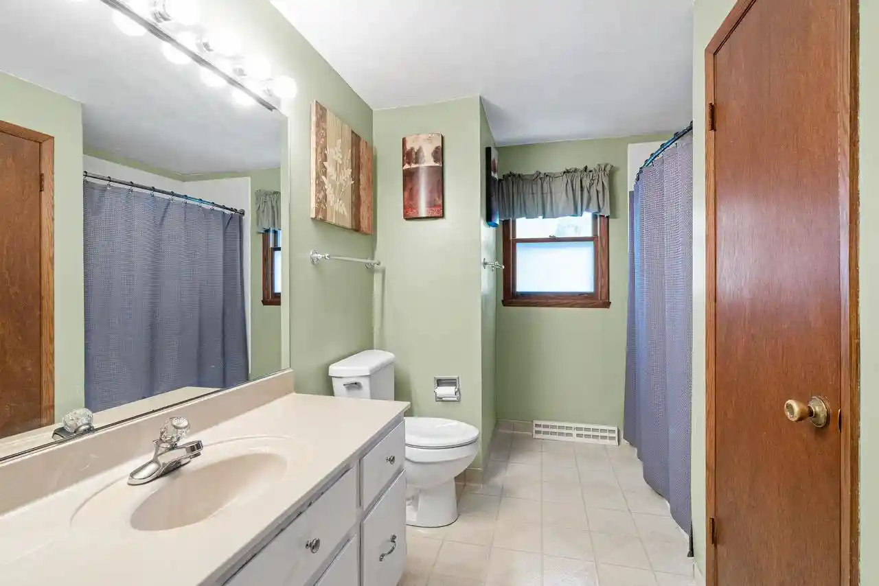 Photo 4 of Single family home for sale at 415 S Midpark Dr, Appleton, WI 54915 | MLS# 50332366 | Listing updated on 2026-09-18