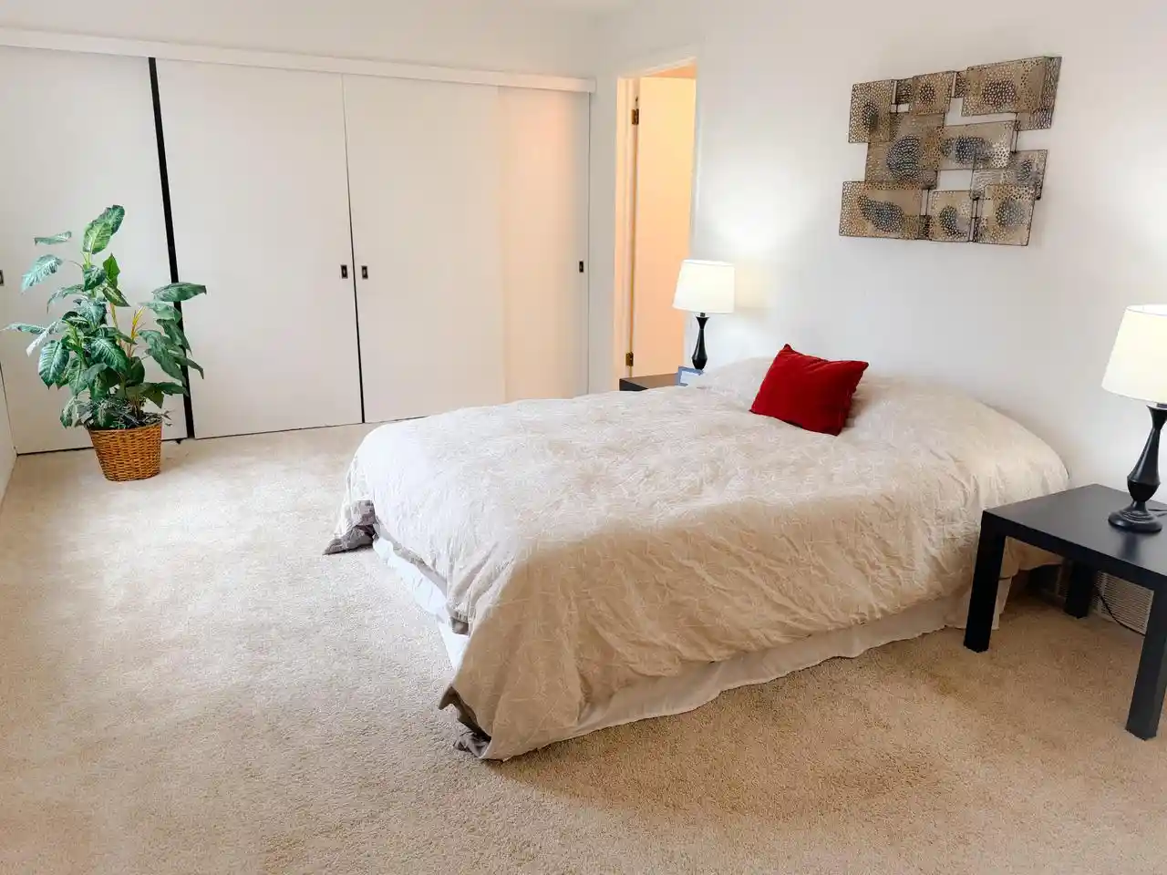 Photo 2 of Condo for sale at 2101 W Good Hope Rd #102, Glendale, WI 53209 | MLS# 1979816 | Listing updated on 2026-09-09