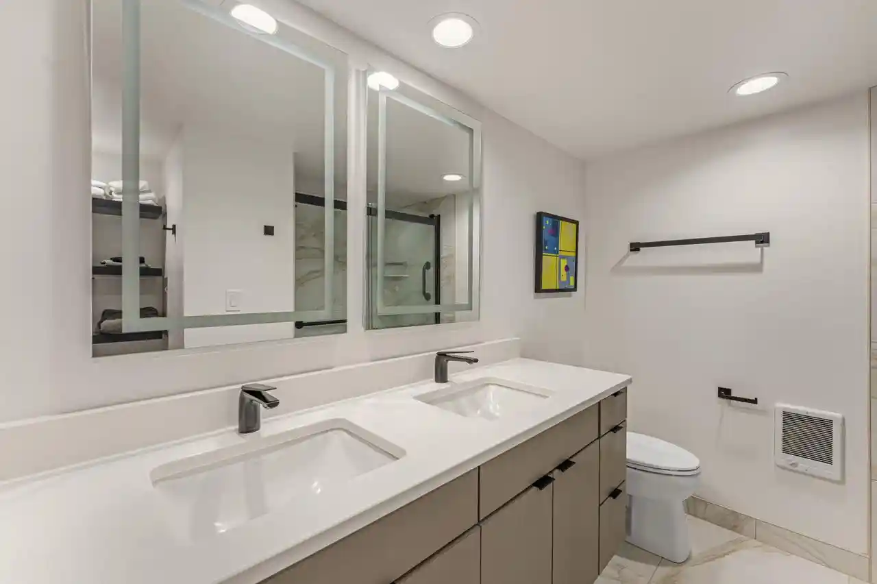 Listing Photo 4 - Condo for sale in building located at 1610 N Prospect Ave, Milwaukee, WI 53203 - Unit #202