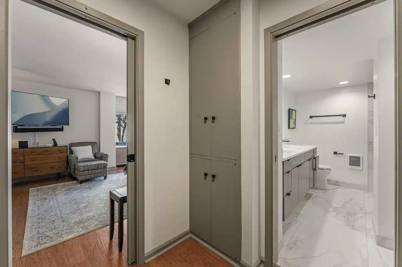 Listing Photo 5 - Condo for sale in building located at 1610 N Prospect Ave, Milwaukee, WI 53203 - Unit #202