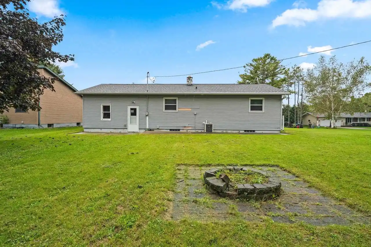 Photo 2 of Single family home for sale at 329 Rosemont St, Coleman, WI 54112 | MLS# 50332358 | Listing updated on 2026-09-15