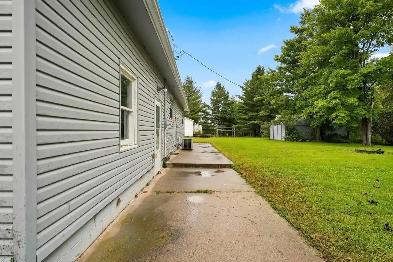 Photo 3 of Single family home for sale at 329 Rosemont St, Coleman, WI 54112 | MLS# 50332358 | Listing updated on 2026-09-15