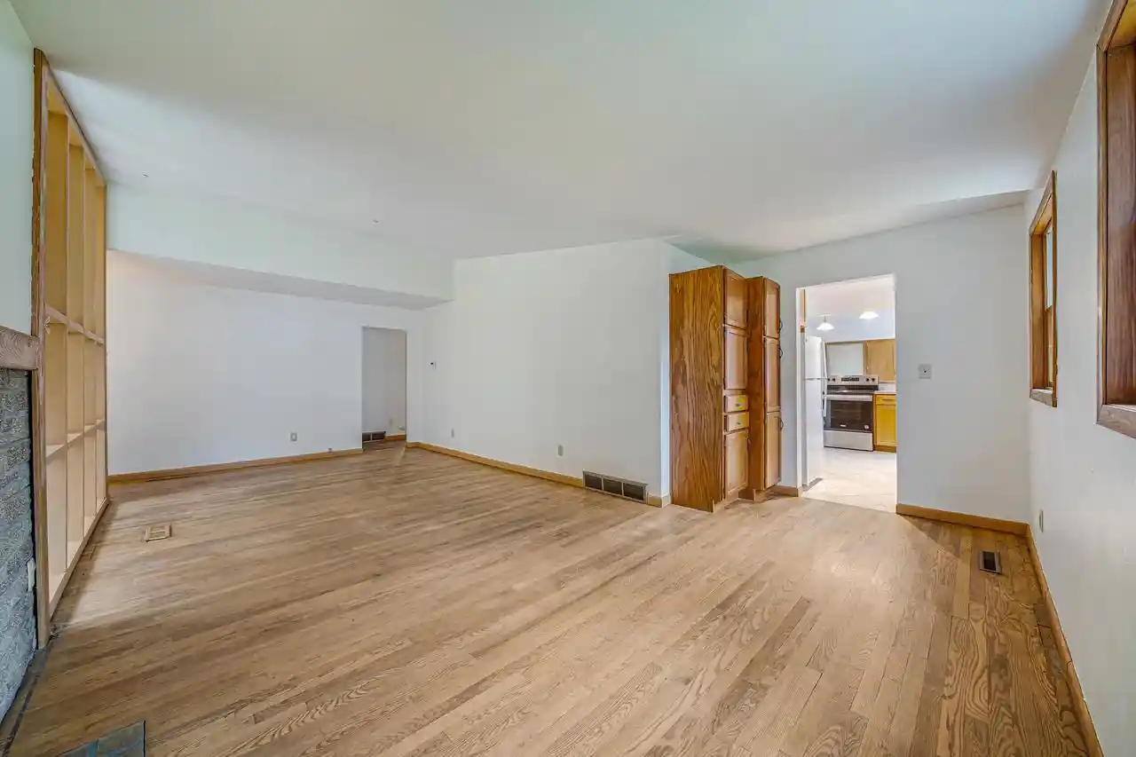 Photo 2 of Single family home for sale at 1004 Werner Allen Rd, New London, WI 54961 | MLS# 50332372 | Listing updated on 2026-09-14