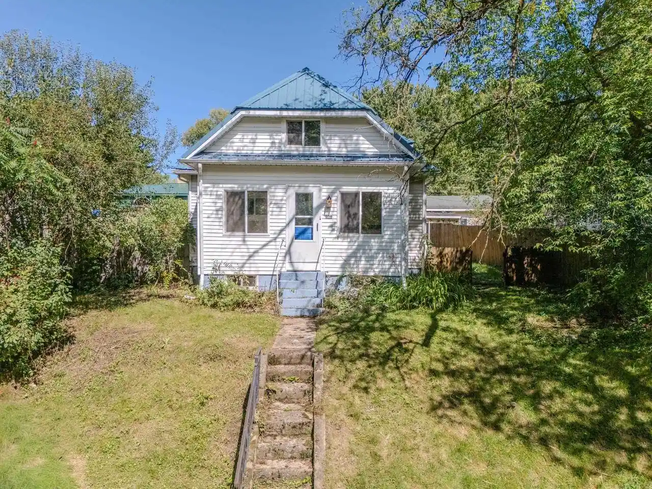 Photo 1 of Single family home for sale at 914 West St, Merrill, WI 54452 | MLS# 22604454 | Listing updated on 2026-09-18