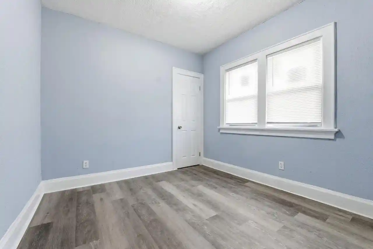 Listing Photo 4 - Condo for sale in building located at 2875 N 50th St, Milwaukee, WI 53210 - Unit #2877
