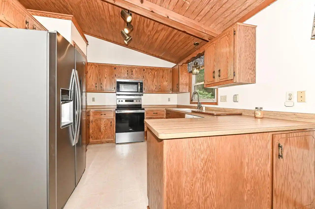 Photo 3 of Single family home for sale at 7165 S Tifton Dr, Franklin, WI 53132 | MLS# 1979821 | Listing updated on 2026-09-14