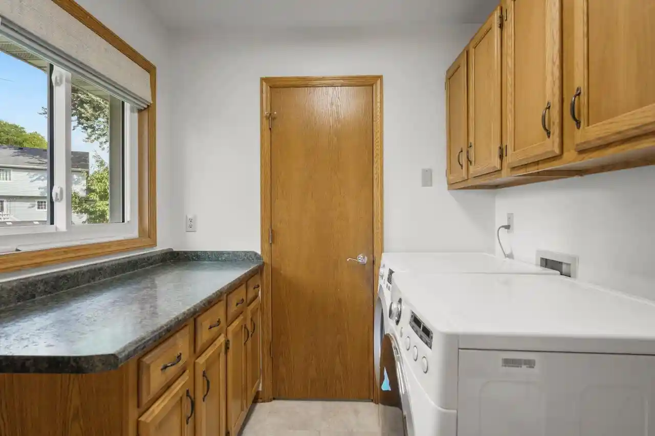Photo 4 of Single family home for sale at 6 Lynbrook Cir, Madison, WI 53719 | MLS# 2032301 | Listing updated on 2026-09-16