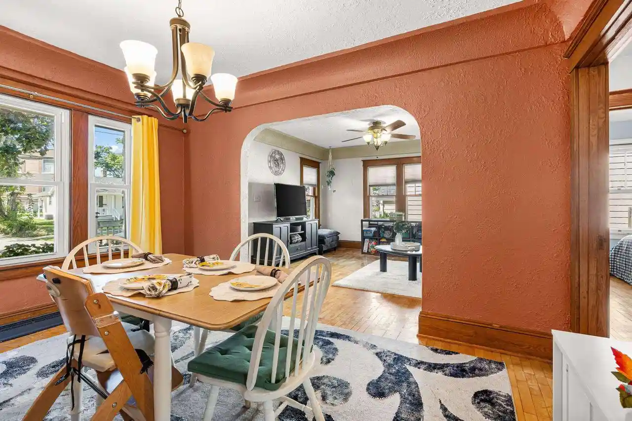 Photo 3 of Single family home for sale at 328 Oak St, Menasha, WI 54952 | MLS# 50332386 | Listing updated on 2026-09-15