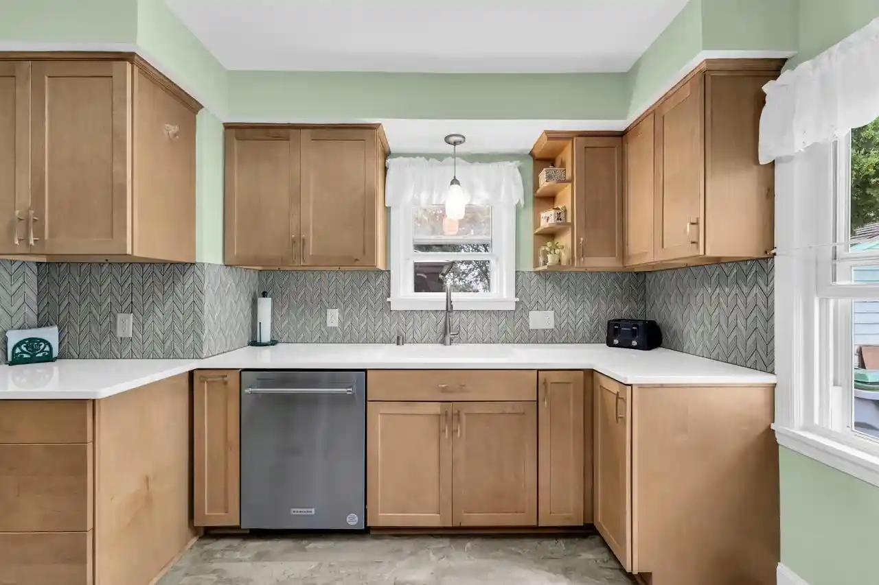 Photo 4 of Single family home for sale at 198 E Gauer Cir, Milwaukee, WI 53207 | MLS# 1979830 | Listing updated on 2026-09-17