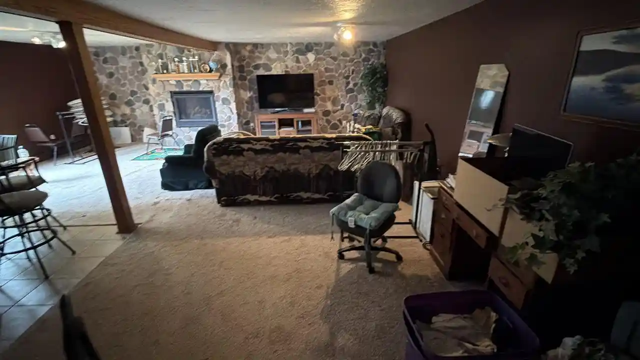 Photo 3 of Single family home for sale at 822 Moon Dr, Green Bay, WI 54313 | MLS# 50332385 | Listing updated on 2026-09-23