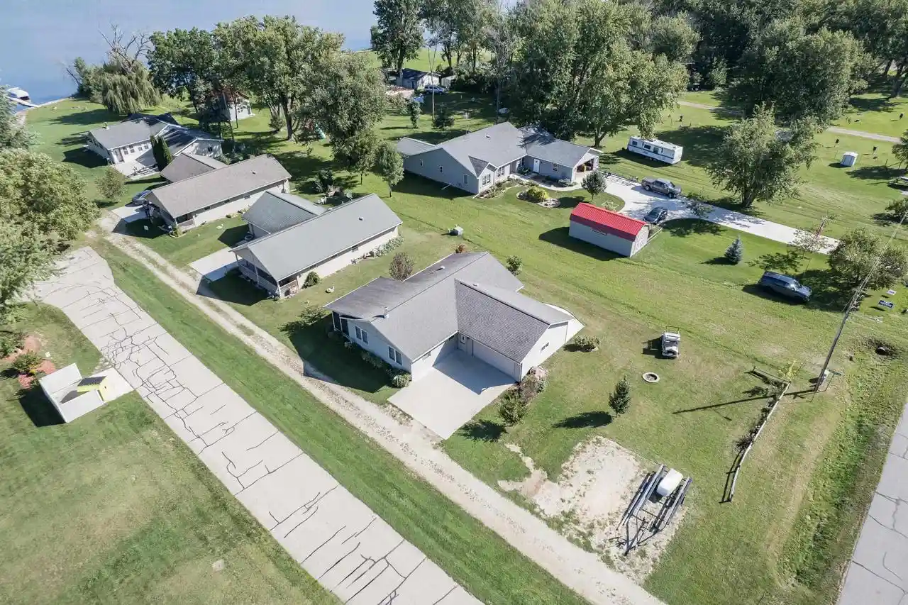 Photo 3 of Single family home for sale at 262 E Front St, Marquette, WI 53947 | MLS# 2032305 | Listing updated on 2026-10-08