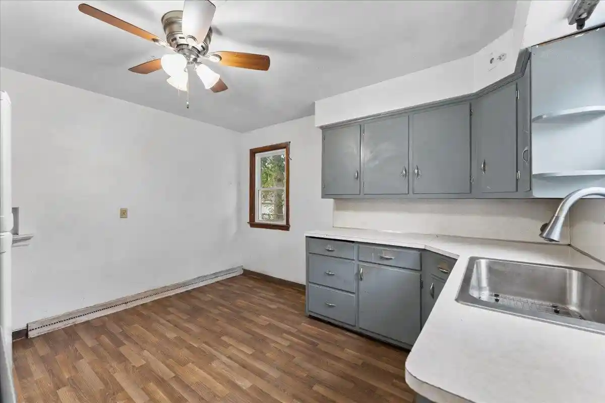 Photo 4 of Single family home for sale at 1917 Farlin Ave, Green Bay, WI 54302 | MLS# 50332365 | Listing updated on 2026-09-18