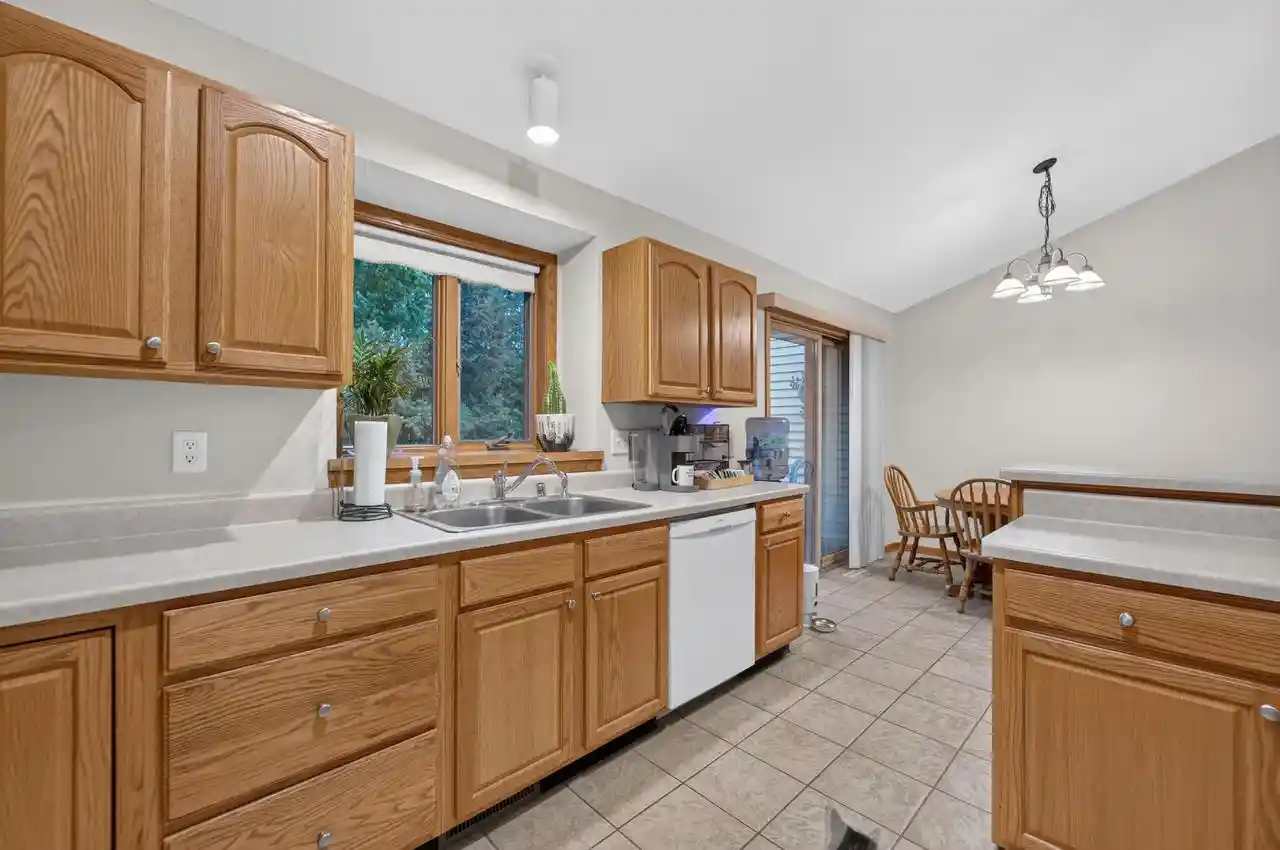 Photo 3 of Single family home for sale at 5904 Red Oak Trl, Mcfarland, WI 53558 | MLS# 2032310 | Listing updated on 2026-09-09