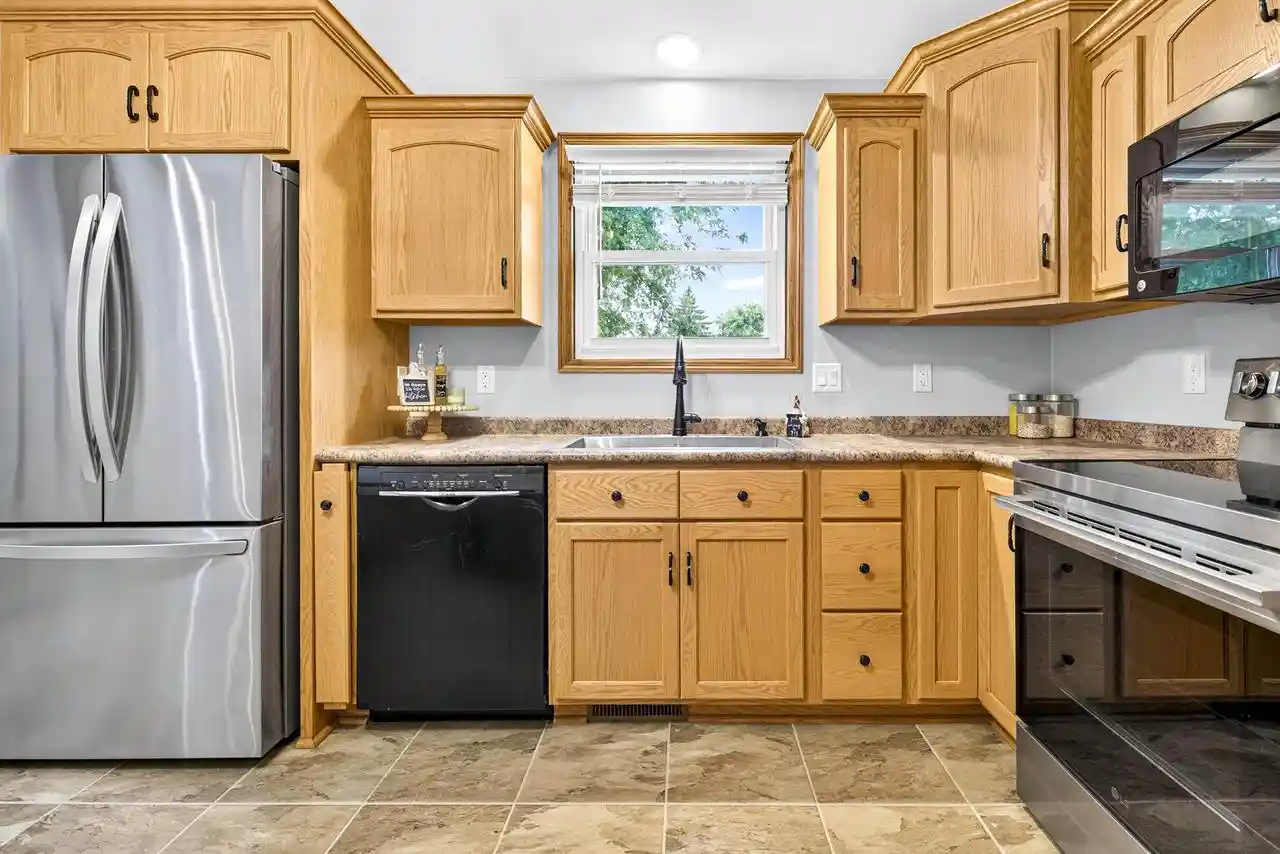 Photo 3 of Single family home for sale at 1378 Inverness Ln, Neenah, WI 54956 | MLS# 50332394 | Listing updated on 2026-09-13