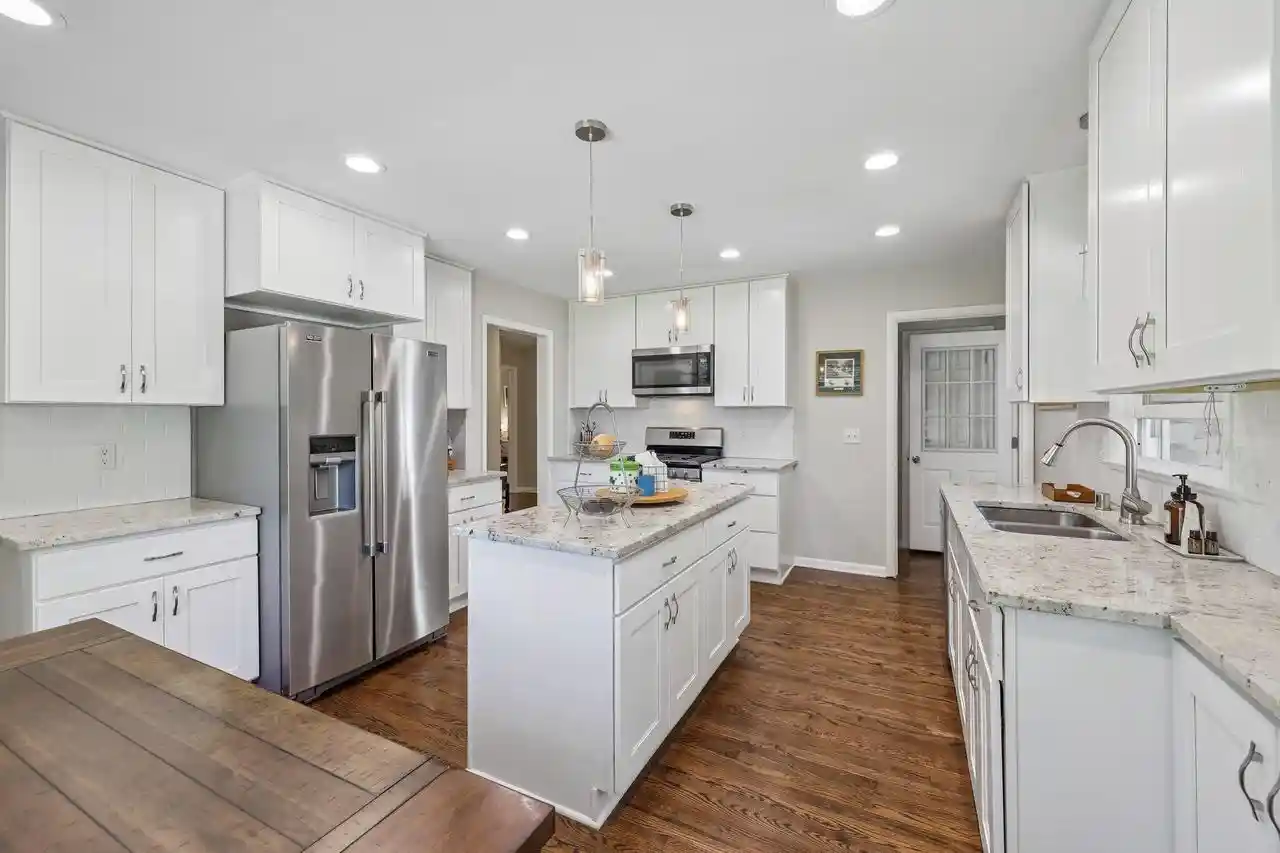 Photo 2 of Single family home for sale at 10043 N Greenview Dr, Mequon, WI 53092 | MLS# 1979846 | Listing updated on 2026-09-18