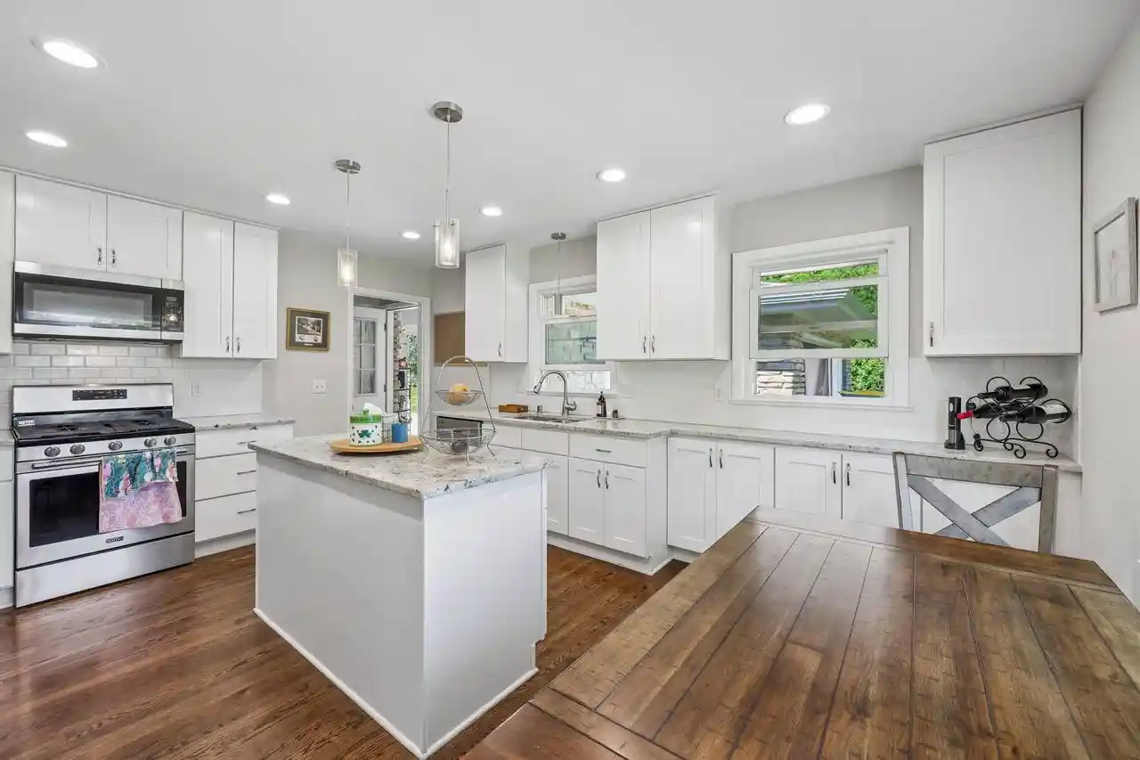 Photo 3 of Single family home for sale at 10043 N Greenview Dr, Mequon, WI 53092 | MLS# 1979846 | Listing updated on 2026-09-18
