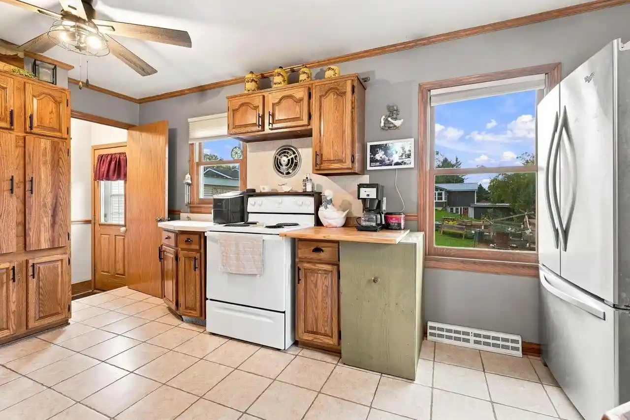 Photo 3 of Sale Pending at 727 N East St, Darlington, WI 53530 | MLS# 2032315 | Listing updated on 2026-10-08