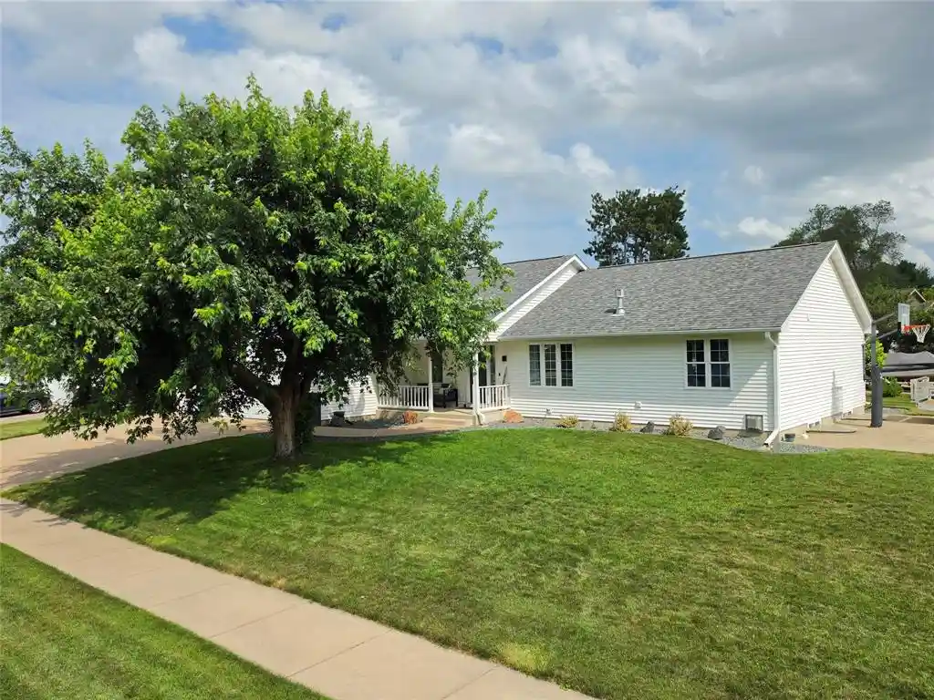 Photo 1 of Sale Pending at 4508 Springfield Dr, Eau Claire, WI 54701 | MLS# 1605006 | Listing updated on 2026-09-29