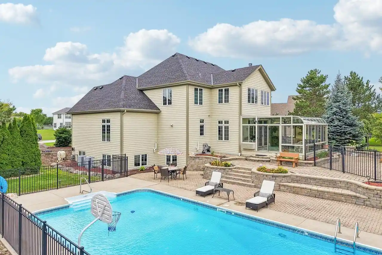 Photo 2 of Sale Pending at 7380 S Cambridge Dr, Franklin, WI 53132 | MLS# 1979852 | Listing updated on 2026-09-13