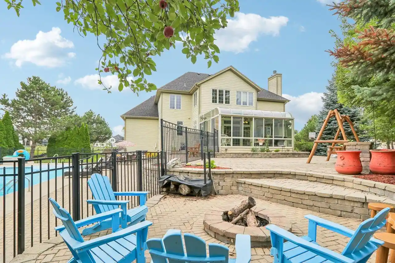 Photo 4 of Sale Pending at 7380 S Cambridge Dr, Franklin, WI 53132 | MLS# 1979852 | Listing updated on 2026-09-13