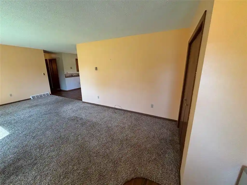 Photo 4 of Single family home for sale at 919 Ingalls Rd, Menomonie, WI 54751 | MLS# 1604946 | Listing updated on 2026-09-10