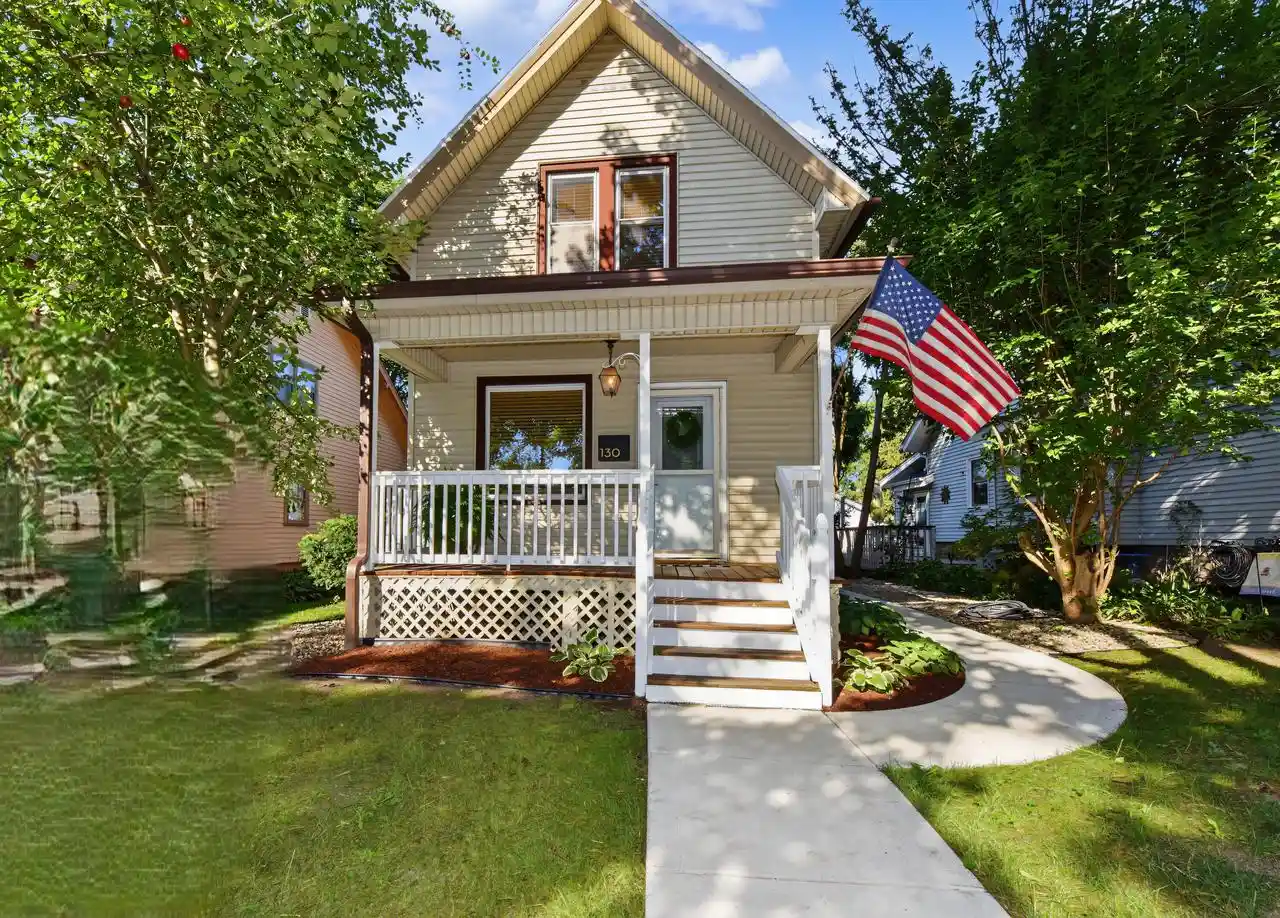 Photo 1 of Single family home for sale at 130 S James St, Waukesha, WI 53186 | MLS# 1979854 | Listing updated on 2026-09-21