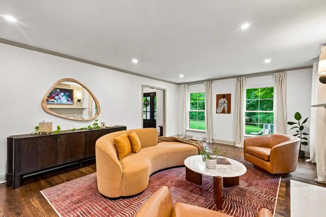 Photo 2 of Mansion for sale at 9931 N Otto Rd, Mequon, WI 53092 | MLS# 1979856 | Listing updated on 2026-09-13