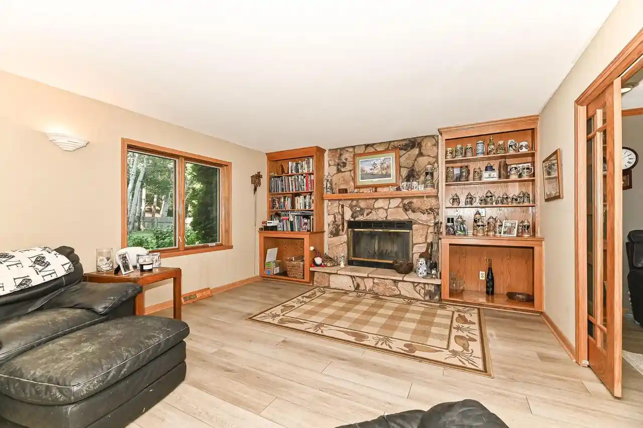 Photo 2 of Single family home for sale at 1513 Blakewood Ct, South Milwaukee, WI 53172 | MLS# 1979857 | Listing updated on 2026-09-17
