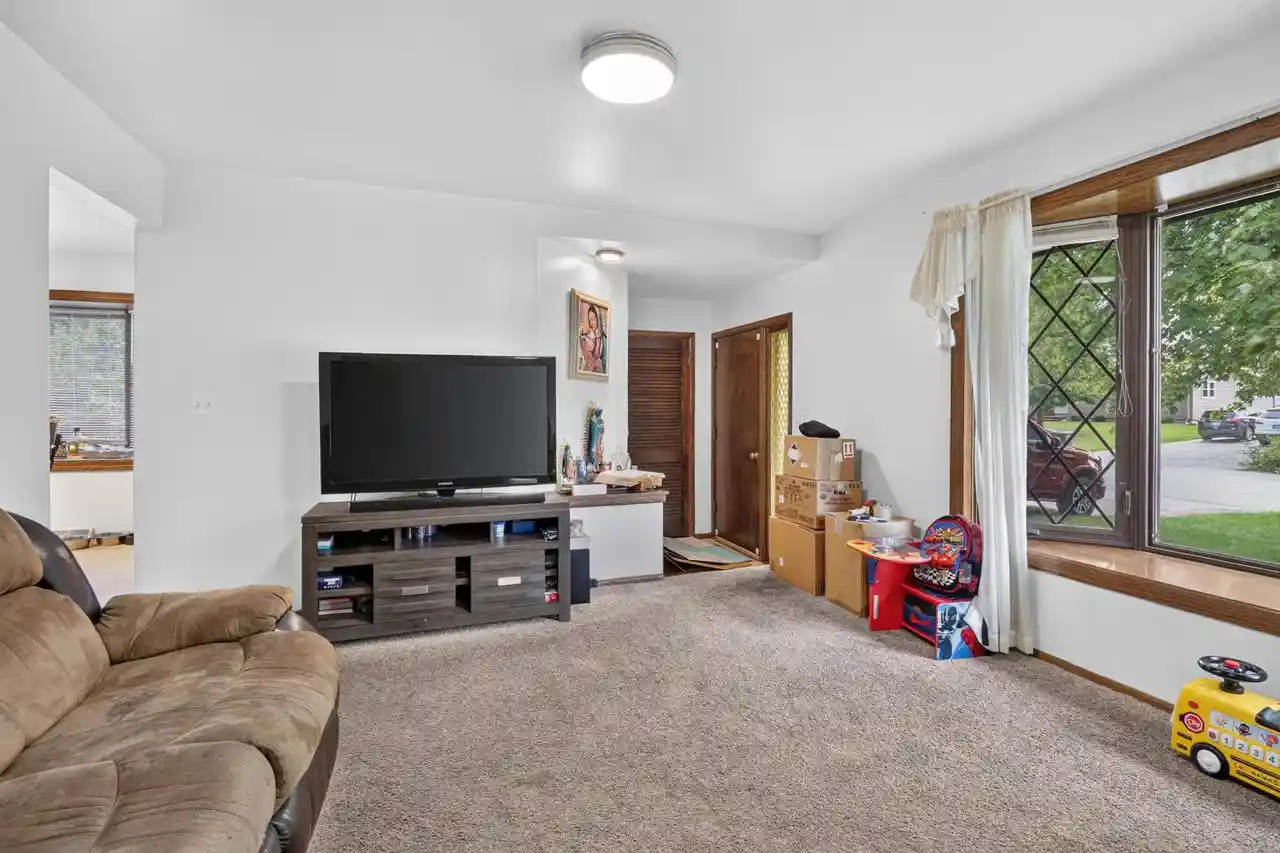 Photo 3 of Single family home for sale at 5314 W Allerton Ave, Milwaukee, WI 53220 | MLS# 1979859 | Listing updated on 2026-09-15