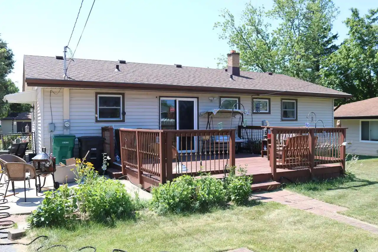 Photo 4 of Single family home for sale at N94w16478 Cumberland Rd, Menomonee Falls, WI 53051 | MLS# 1979860 | Listing updated on 2026-09-09