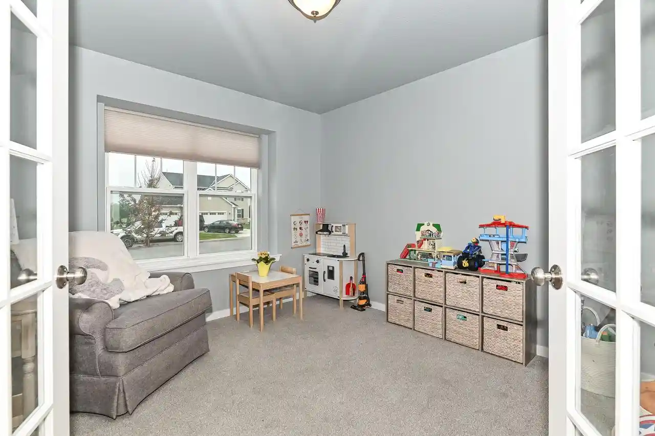 Photo 4 of Single family home for sale at 663 E Bluff Cir, Waterford, WI 53185 | MLS# 1979863 | Listing updated on 2026-09-21