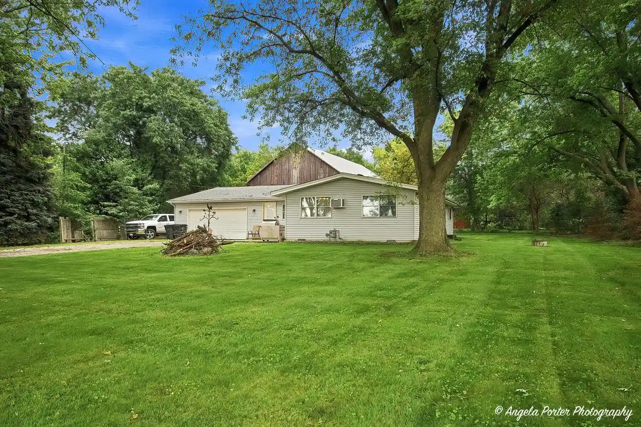 Photo 1 of Single family home for sale at 11811 304th Avenue, Trevor, WI 53179 | MLS# 1979865 | Listing updated on 2026-09-10