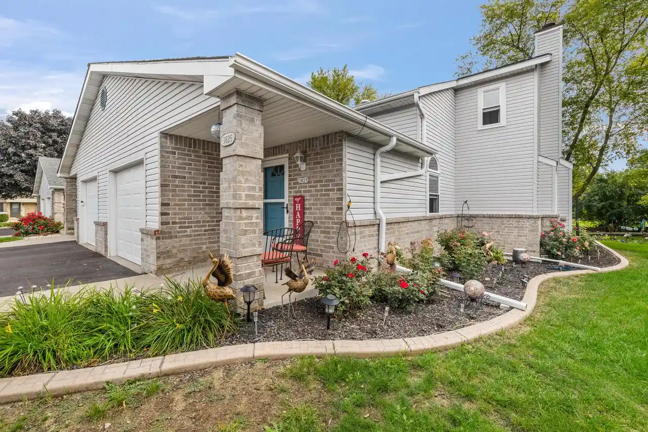 Photo 1 of Condo for sale at 3825 W College Ave, Milwaukee, WI 53221 | MLS# 1979868 | Listing updated on 2026-09-15